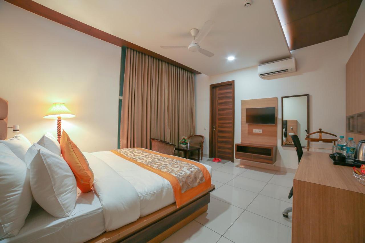 Hotel Grand Regency By Jmd Group Near Delhi Igi Airport New Delhi Bagian luar foto